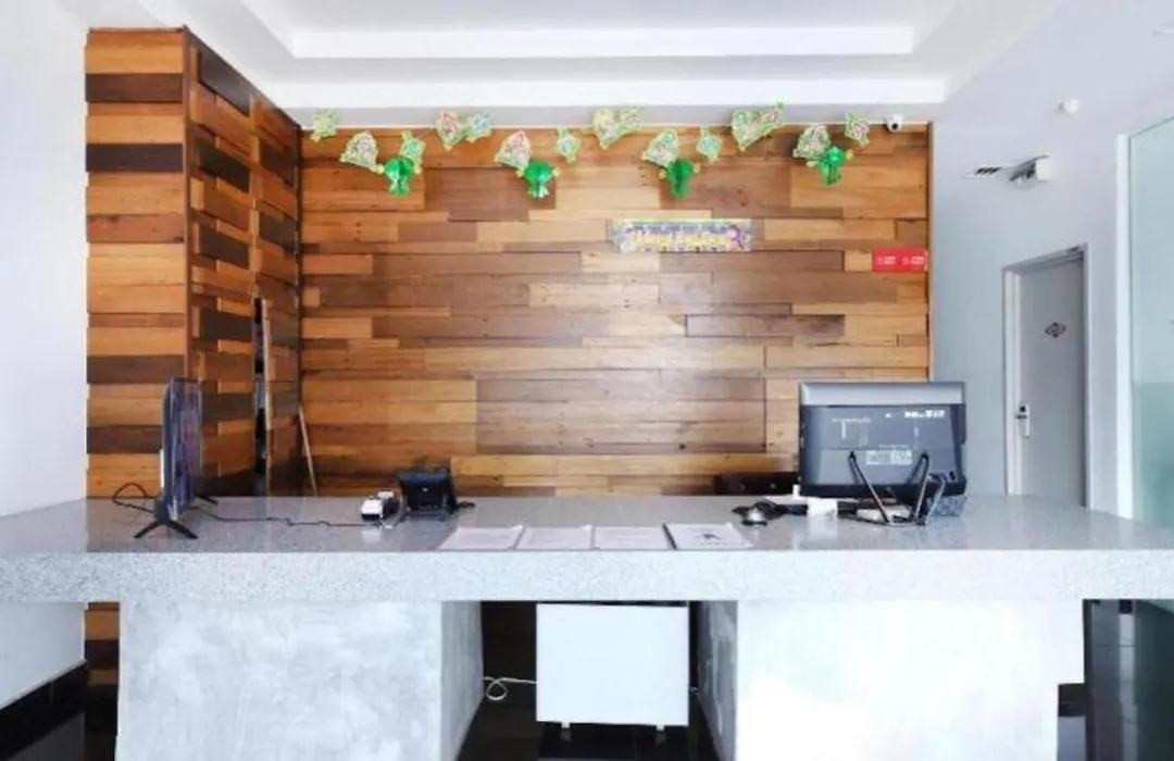 Iris Hotel-1